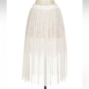 Victoria's Secret Cream and Light Peach High-Low Lace Skirt - Size S - NWT